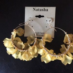 New Natasha Boho 3 D Flowers Yellow on Gold